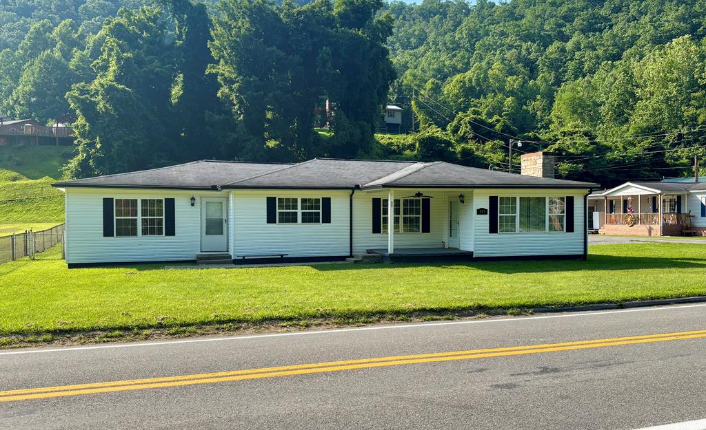 489 Kopperston Road Oceana, WV 24870 - Photo 2 of 38 Gallery Image 2
