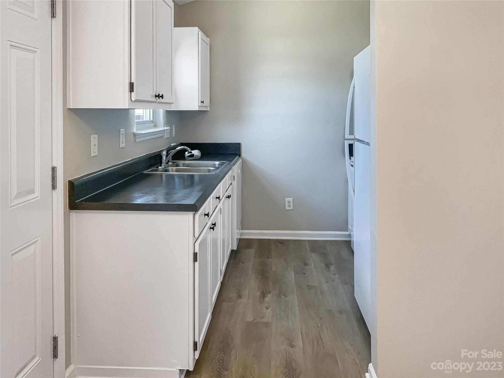 1829 Slater Road Charlotte, NC 28216 - Photo 9 of 20 Gallery Image 9
