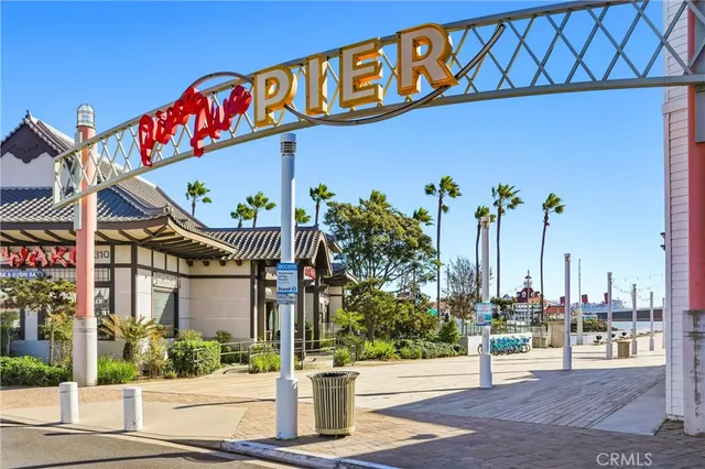 $429,000 | 545 Chestnut Avenue, Unit 207, Long Beach, CA 90802