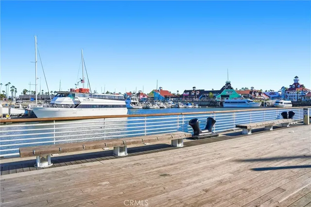 $429,000 | 545 Chestnut Avenue, Unit 207, Long Beach, CA 90802