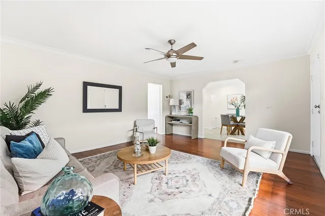 $429,000 | 545 Chestnut Avenue, Unit 207, Long Beach, CA 90802