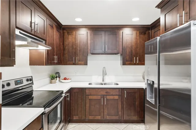 $429,000 | 545 Chestnut Avenue, Unit 207, Long Beach, CA 90802