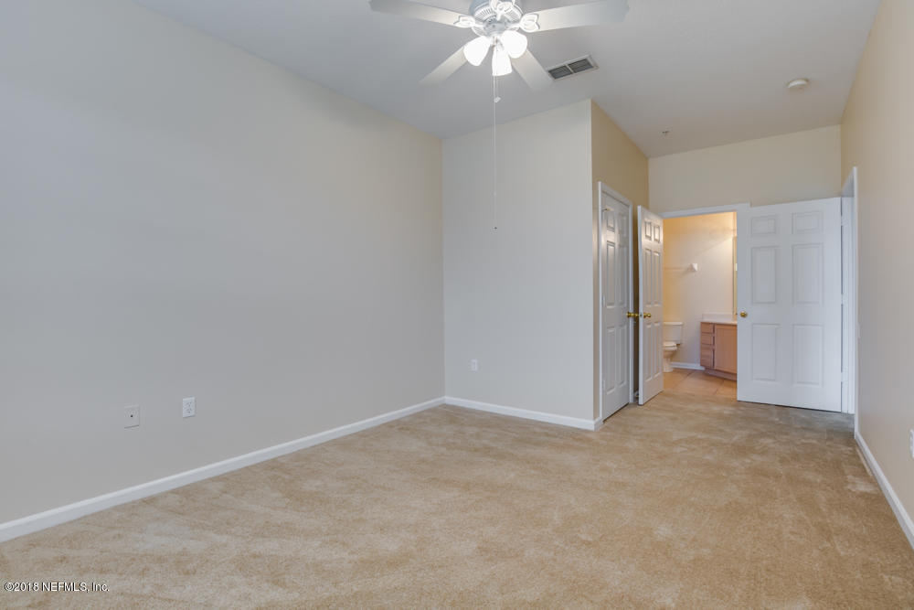 10550 Baymeadows Road, Unit 423 Jacksonville, FL 32256 - Photo 8 of 19 10550 Baymeadows Road 423 (11 of 19)