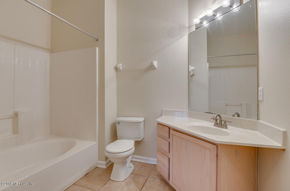 10550 Baymeadows Road, Unit 423 Jacksonville, FL 32256 - Photo 10 of 19 10550 Baymeadows Road 423 (12 of 19)