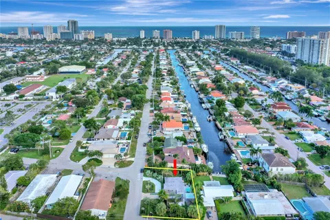 $635,000 | 2304 Southeast 13th Court, Pompano Beach, FL 33062