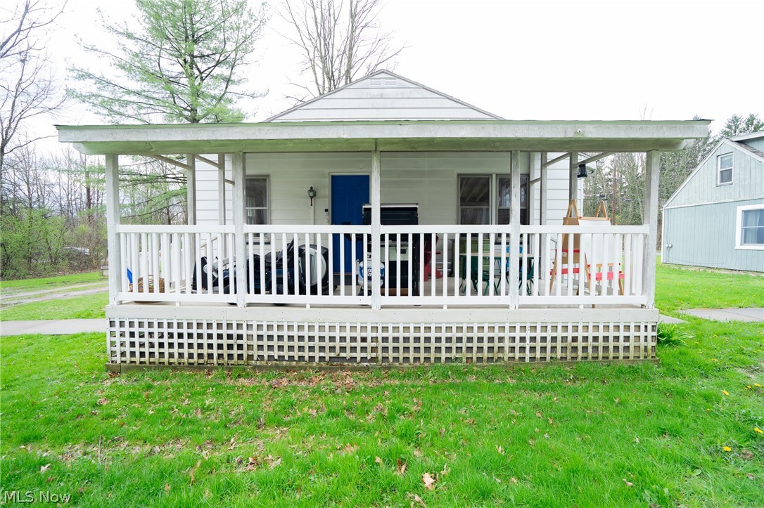 3986 Crum Road Austintown, OH 44515 - Photo 3 of 26 covered deck