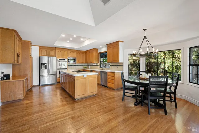 $1,585,000 | 400 Eastin Drive, Sonoma, CA 95476