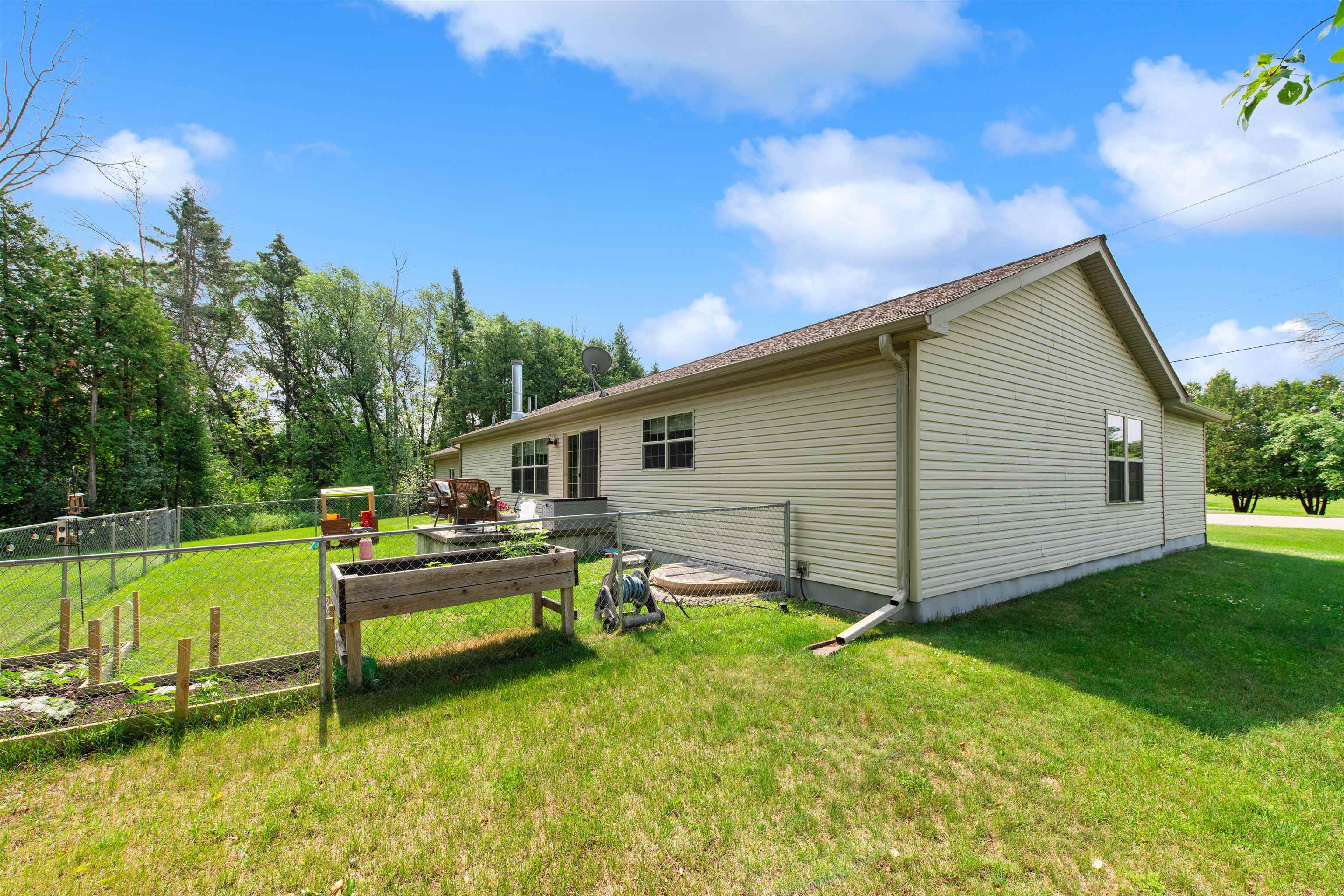 180 Chicago Court Peshtigo, WI 54157 - Photo 43 of 51
