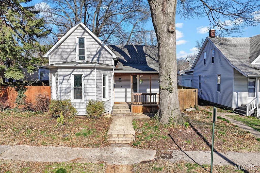 1109 Lasalle Street Belleville, IL 62221 - Photo 1 of 47
