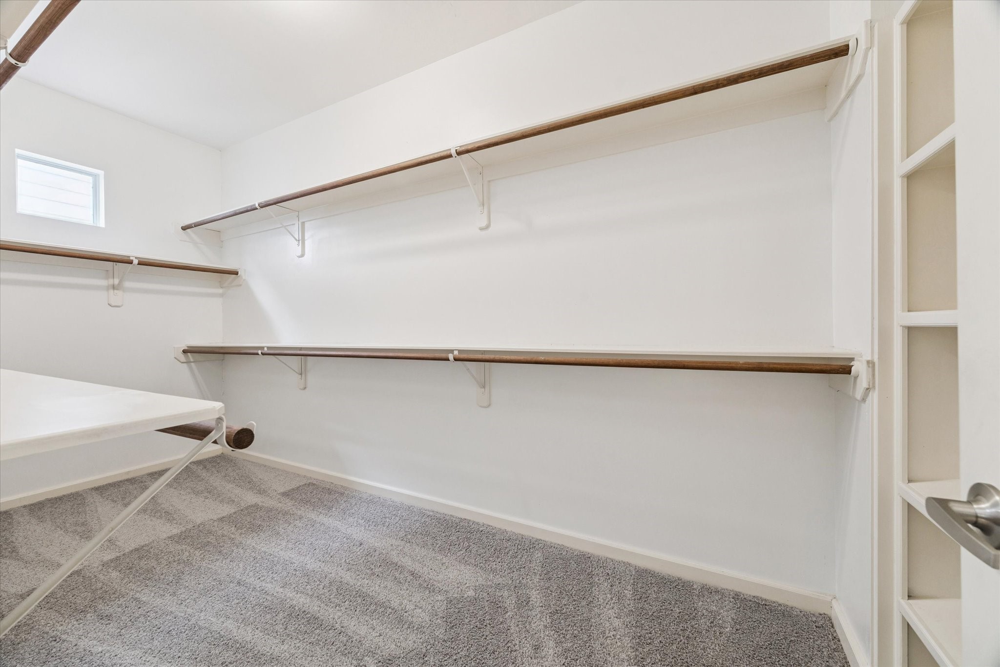 5736 Kansas Street, Unit B Houston, TX 77007 - Photo 24 of 28 a view of closet