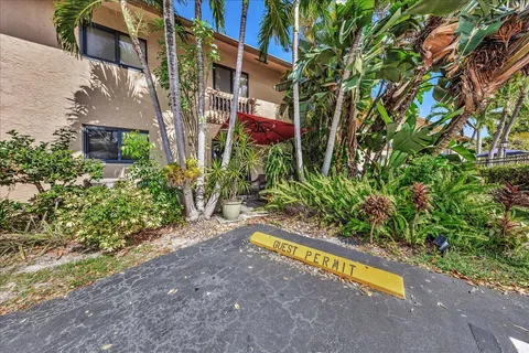 $249,900 | 2965 Northeast 8th Terrace, Unit 101, Oakland Park, FL 33334