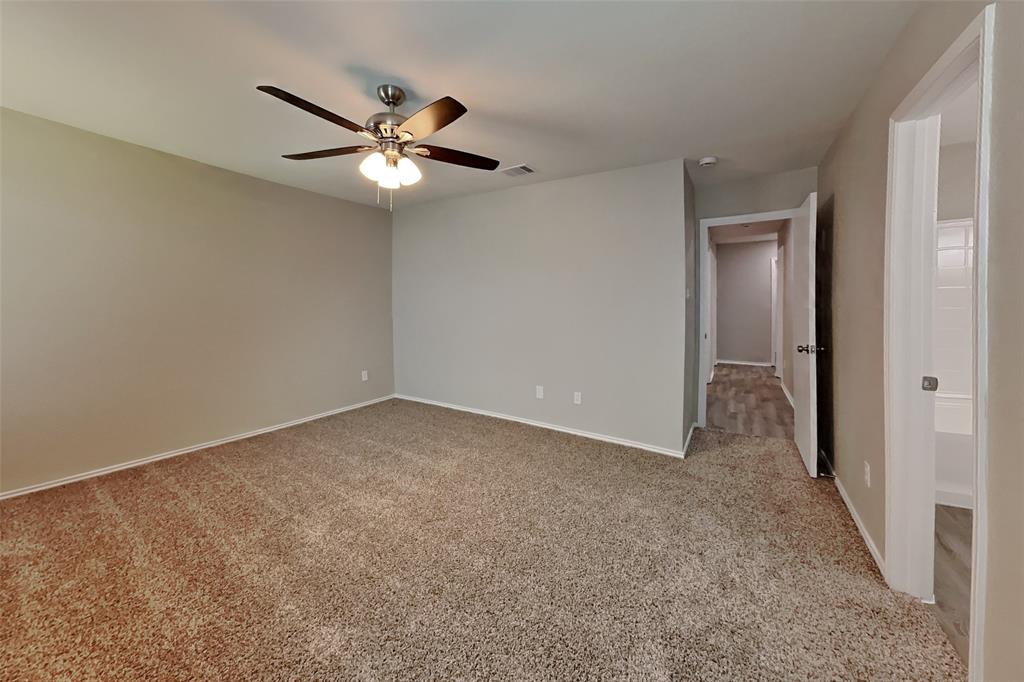7445 Sienna Ridge Lane Fort Worth, TX 76131 - Photo 8 of 19