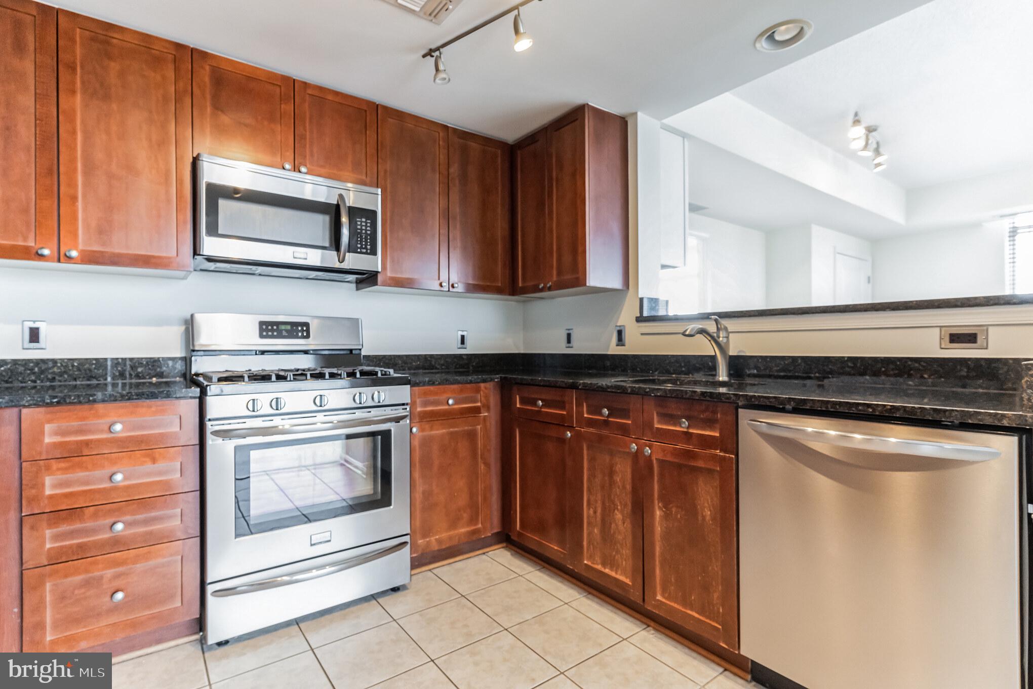 930 Wayne Avenue, Unit 1305 Silver Spring, MD 20910 - Photo 22 of 32