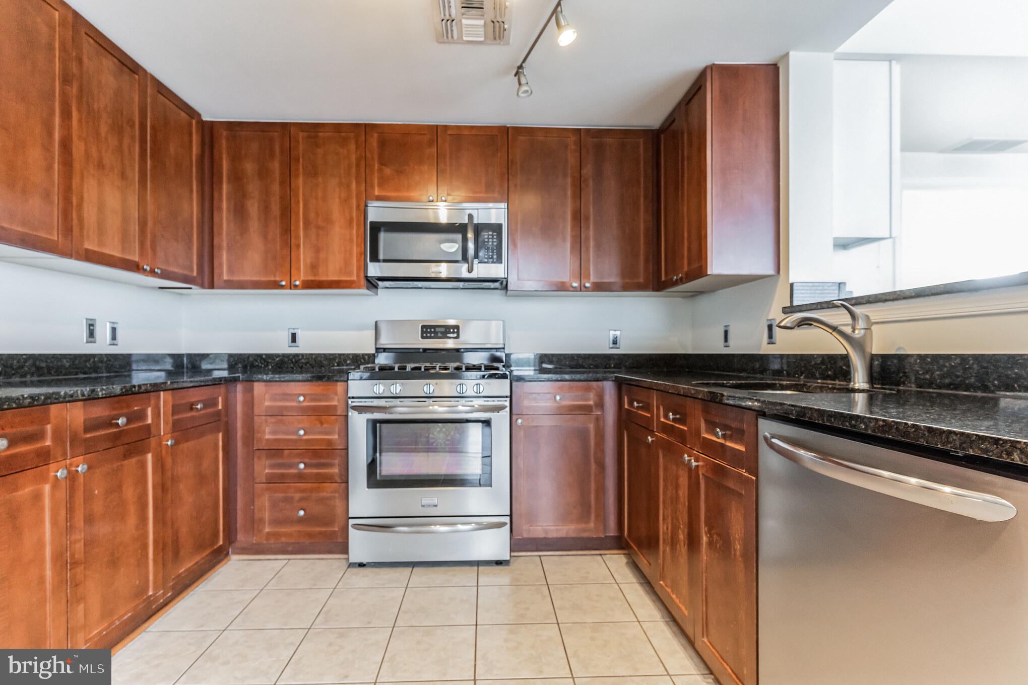 930 Wayne Avenue, Unit 1305 Silver Spring, MD 20910 - Photo 24 of 32