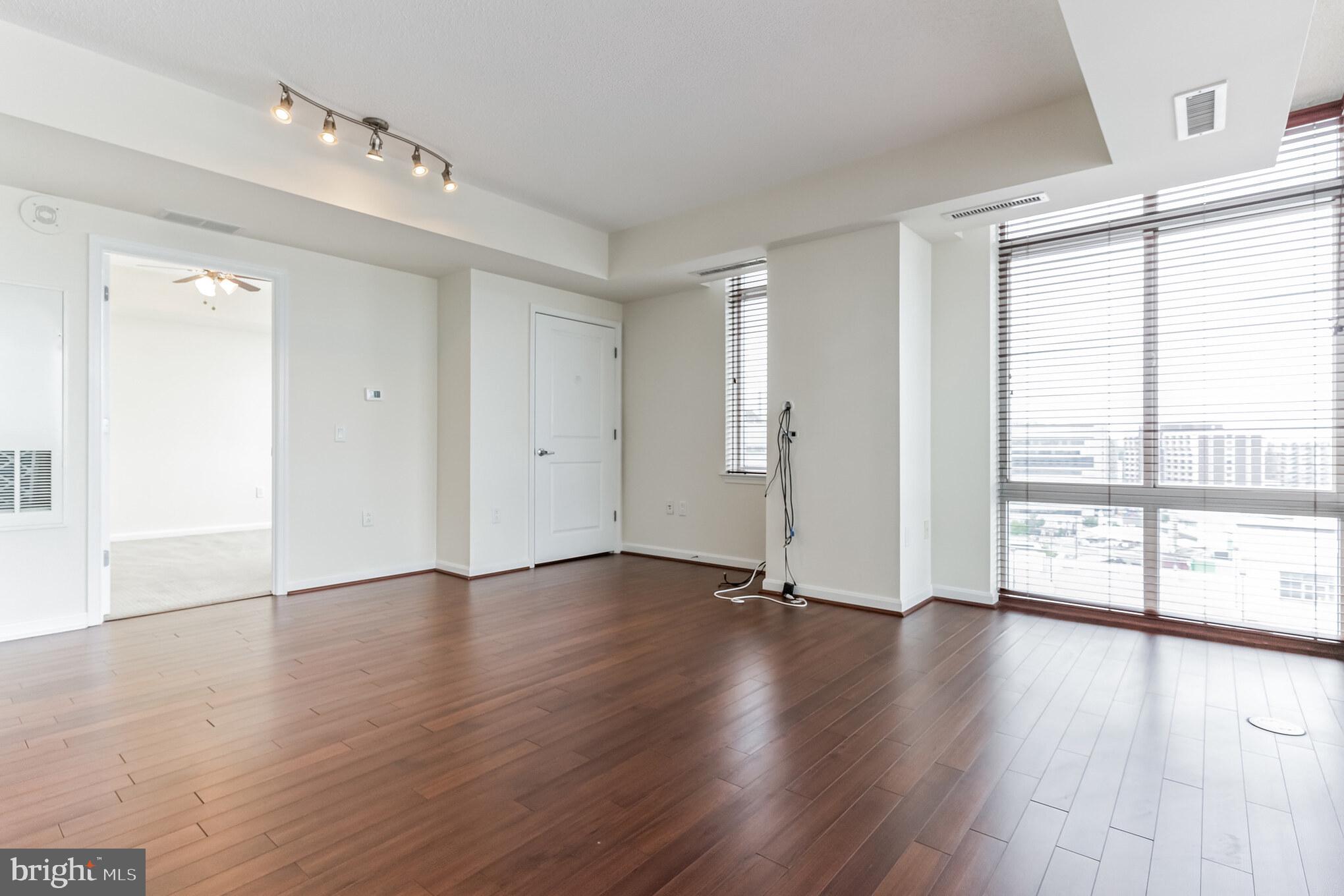 930 Wayne Avenue, Unit 1305 Silver Spring, MD 20910 - Photo 29 of 32