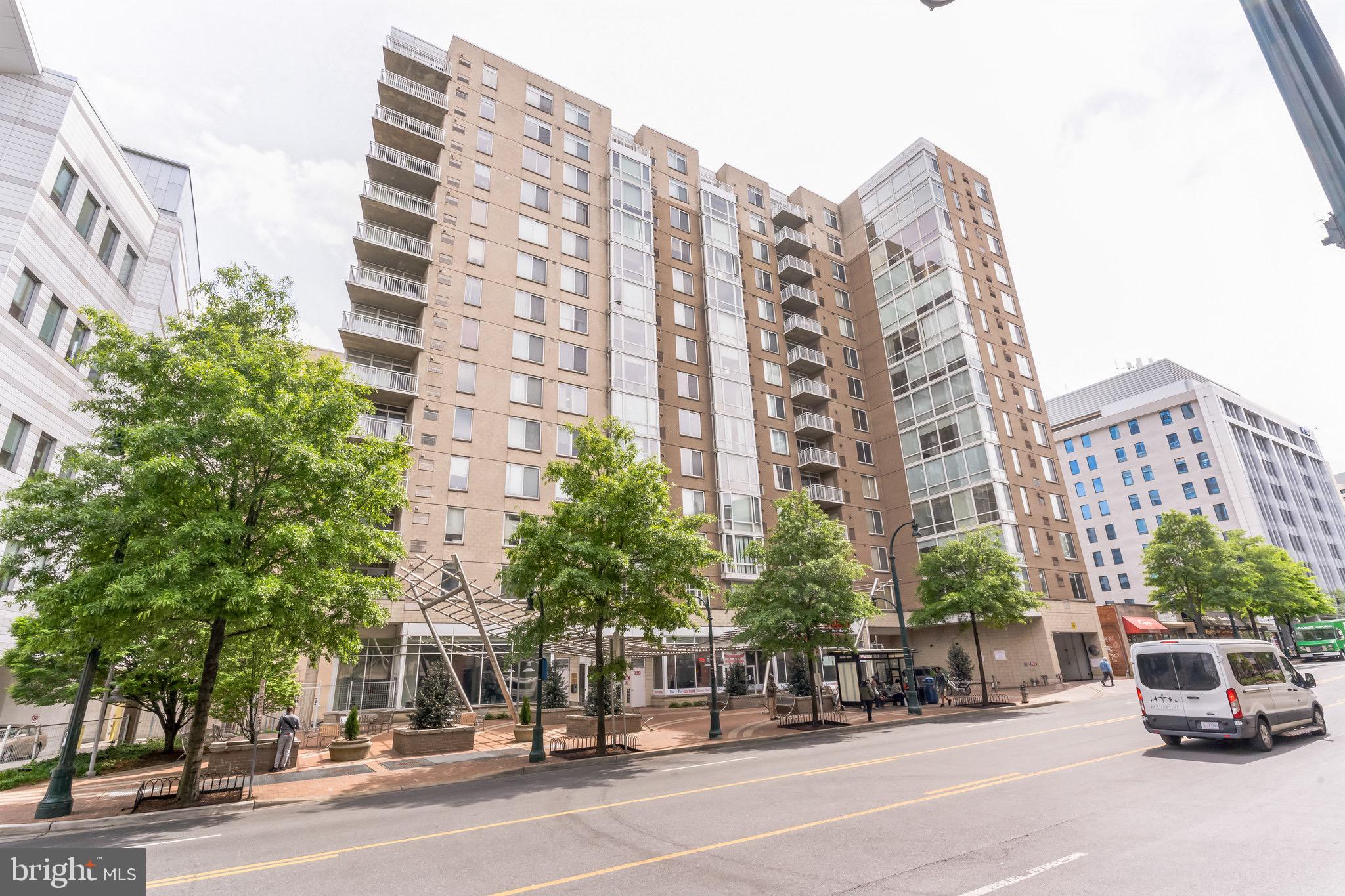 930 Wayne Avenue, Unit 1305 Silver Spring, MD 20910 - Photo 3 of 32