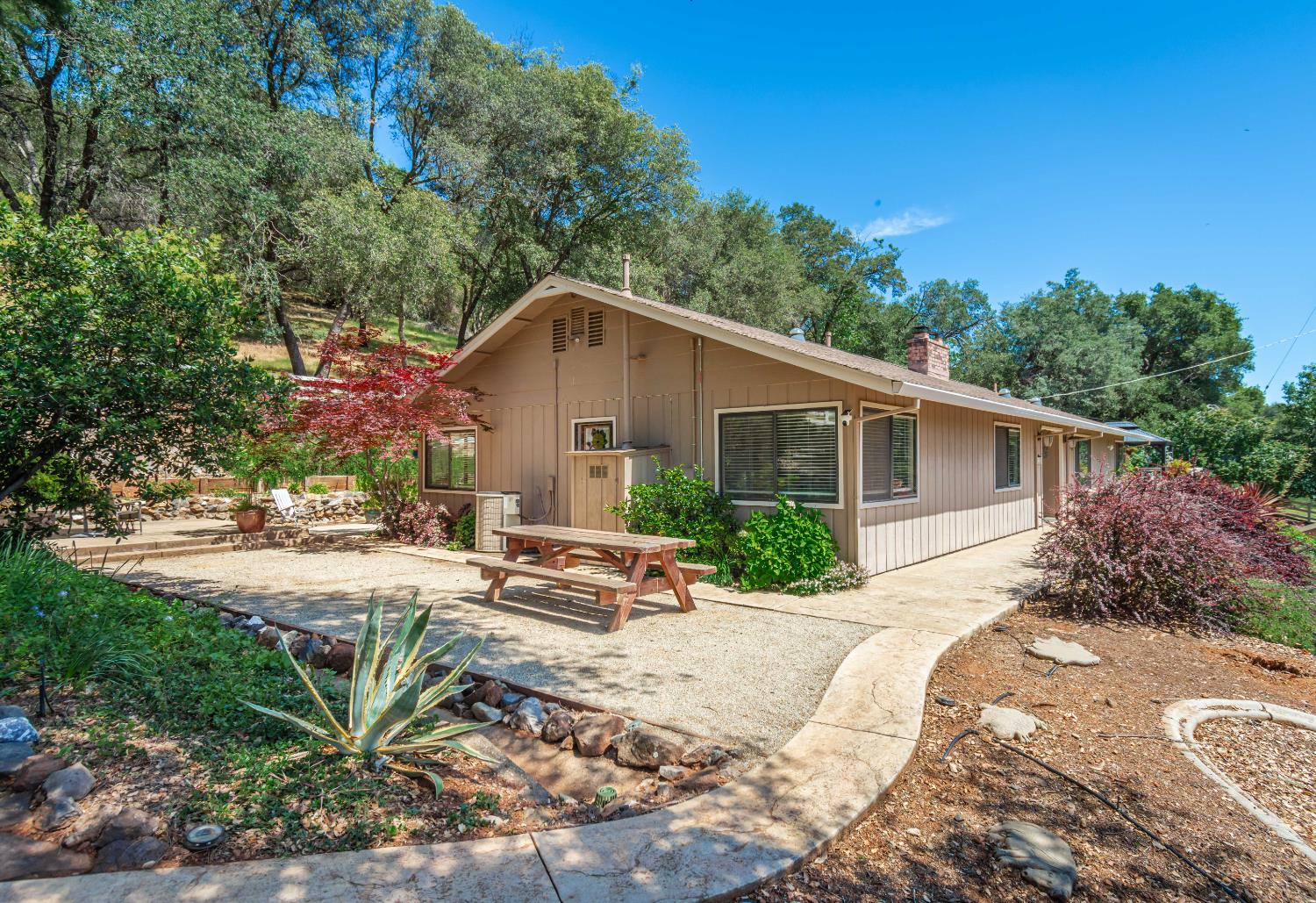 1725 Lone Pine Road Shingle Springs, CA 95682 - Photo 4 of 86