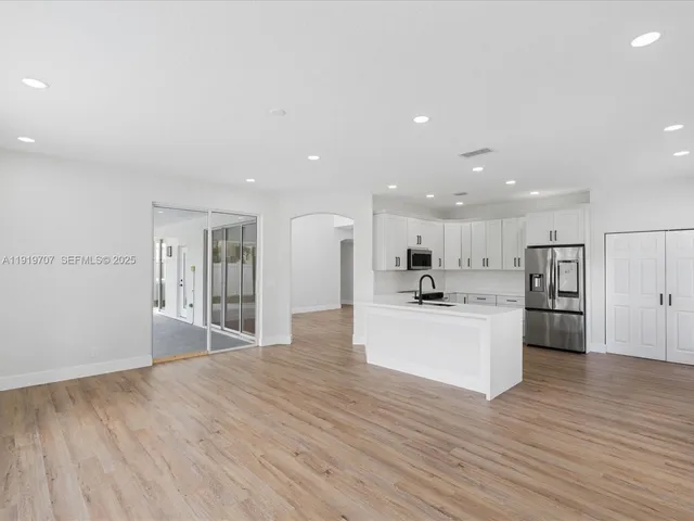 $799,000 | 6758 Lake Nona Place, Lake Worth, FL 33463