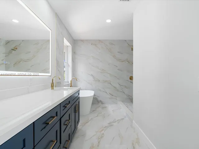 $799,000 | 6758 Lake Nona Place, Lake Worth, FL 33463