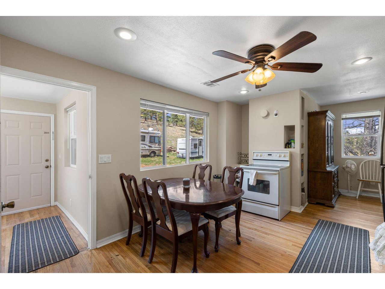 1312 Steamboat Valley Road Lyons, CO 80540 - Photo 13 of 38 Eat-in kitchen