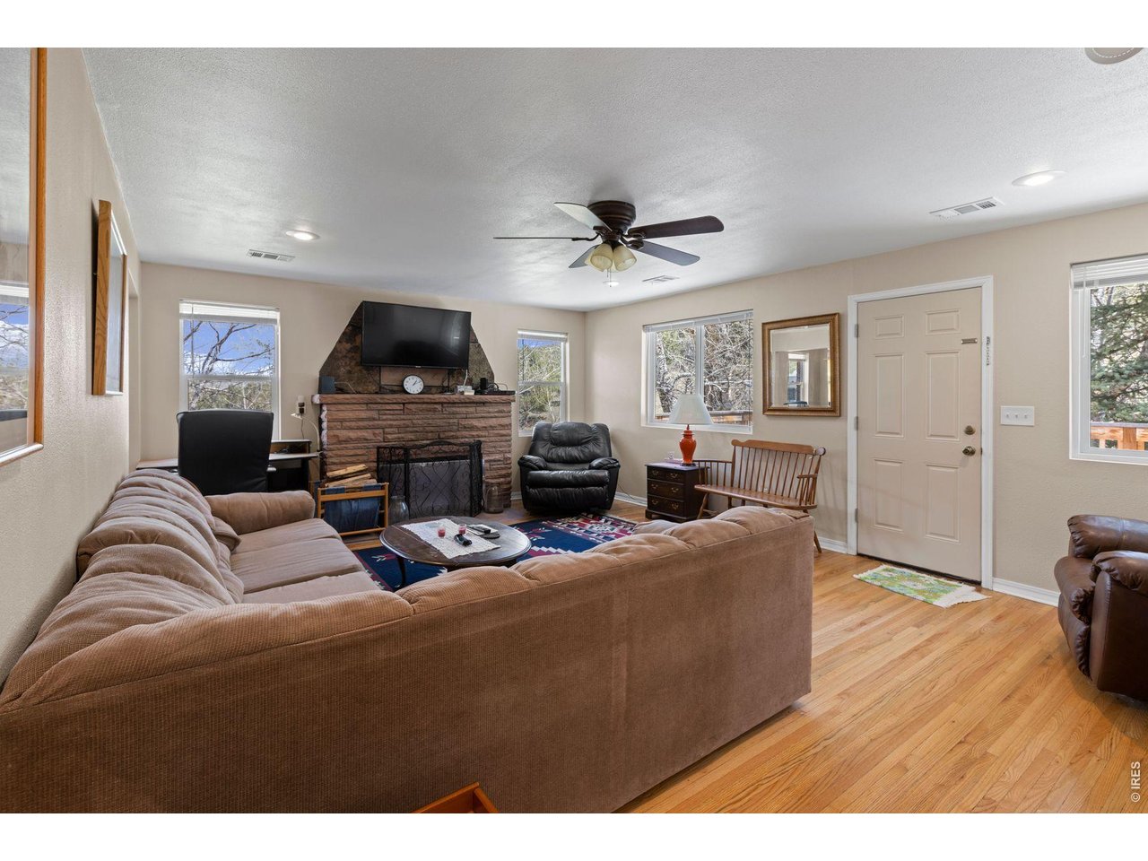 1312 Steamboat Valley Road Lyons, CO 80540 - Photo 17 of 38 Family room