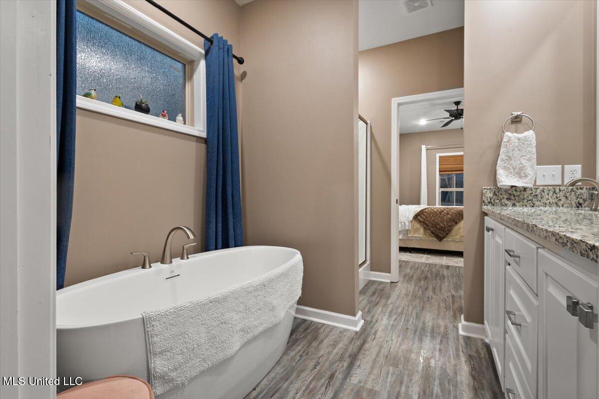 112 Serenity Lane Pearl, MS 39208 - Photo 22 of 36 Master Bath