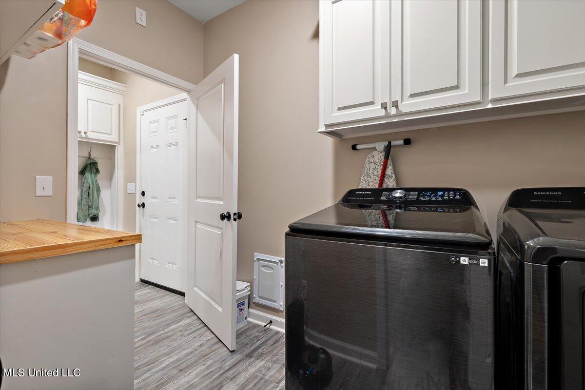 112 Serenity Lane Pearl, MS 39208 - Photo 32 of 36 Laundry