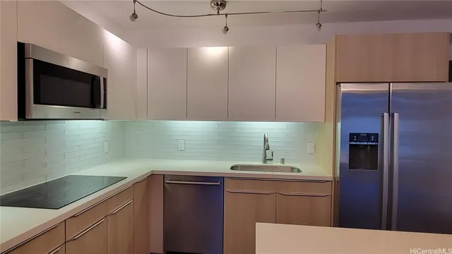 $3,400 | 888 Kapiolani Boulevard, Unit 3312, Honolulu, HI 96813