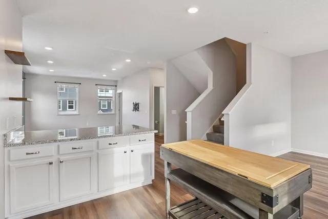 $375,000 | 17575 96th Place North, Maple Grove, MN 55311