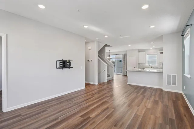 $375,000 | 17575 96th Place North, Maple Grove, MN 55311