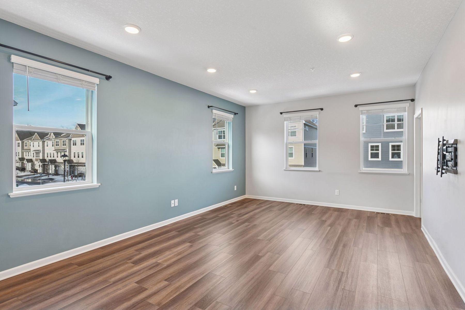 17575 96th Place North Maple Grove, MN 55311 - Photo 5 of 35