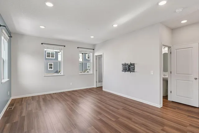 $375,000 | 17575 96th Place North, Maple Grove, MN 55311