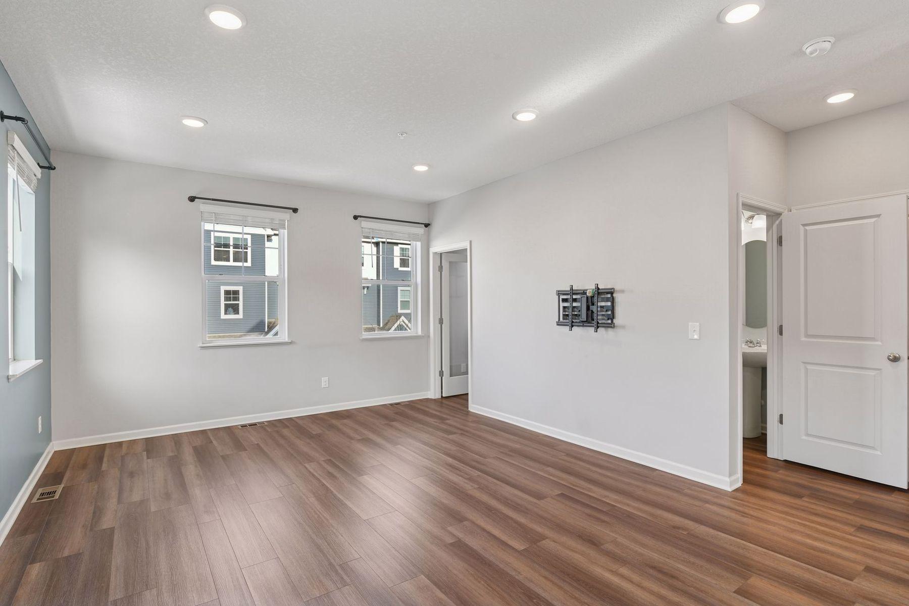 17575 96th Place North Maple Grove, MN 55311 - Photo 6 of 35