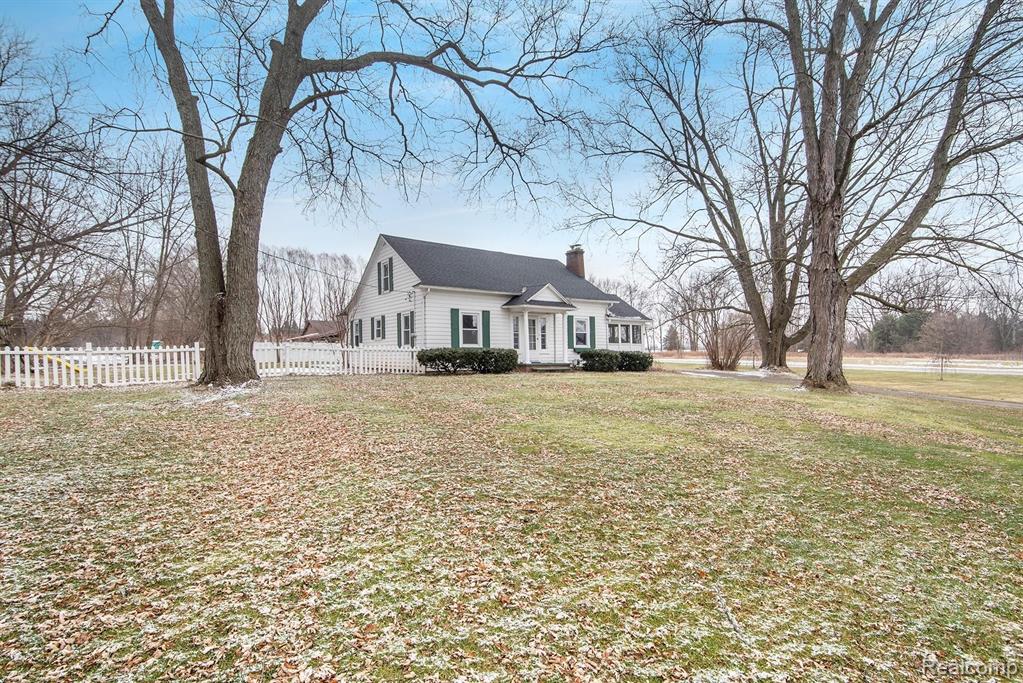 2018 North Seymour Road Flushing, MI 48433 - Photo 30 of 31