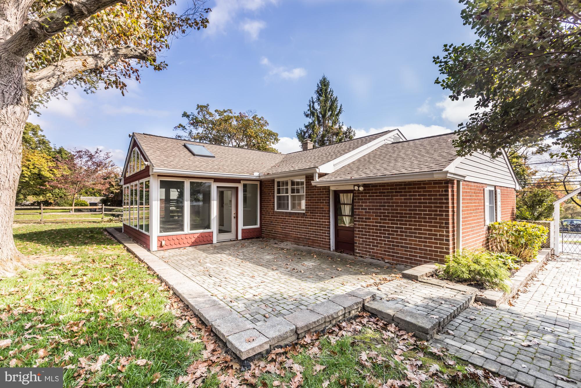 33 Devon Road Malvern, PA 19355 - Photo 3 of 23