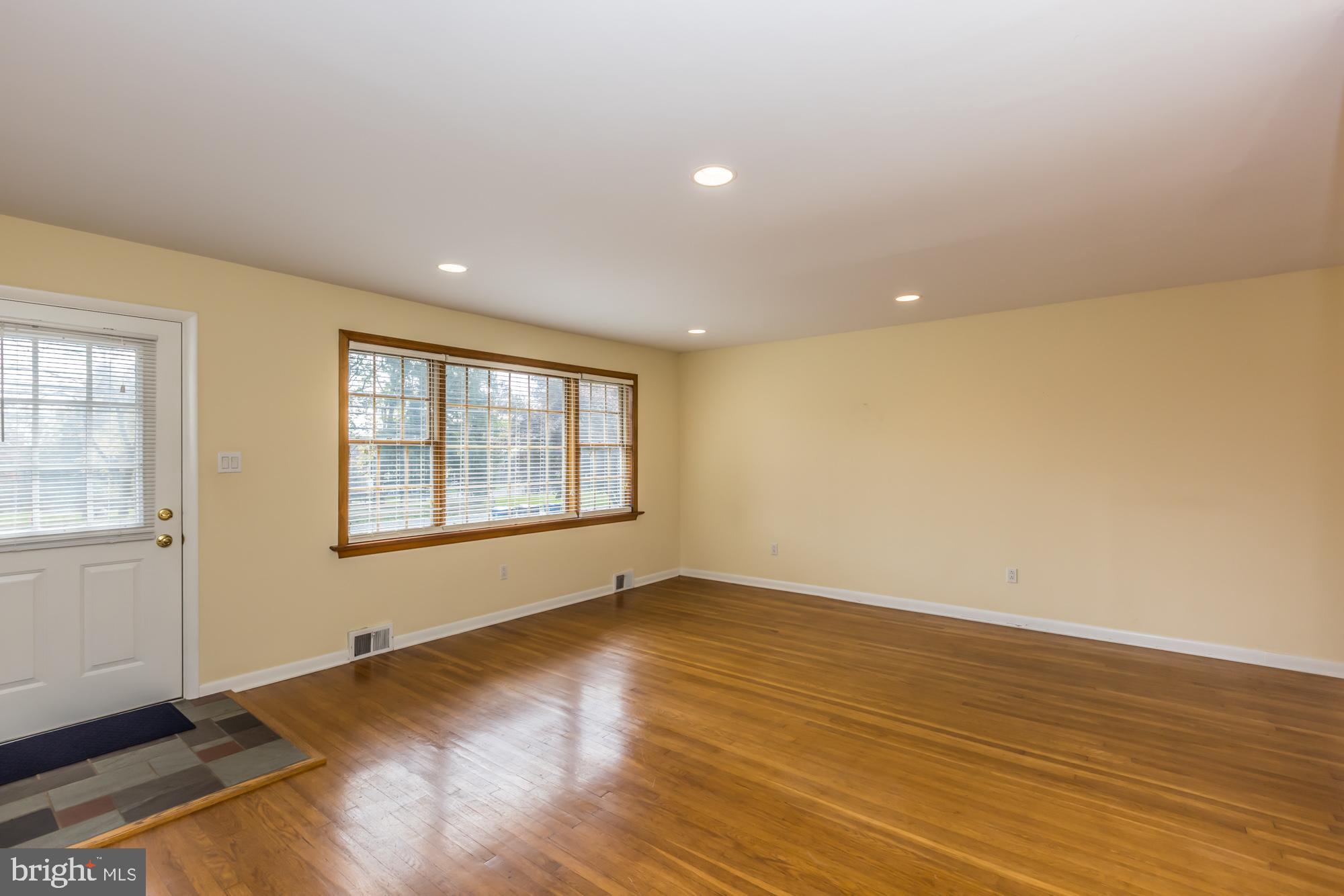 33 Devon Road Malvern, PA 19355 - Photo 7 of 23