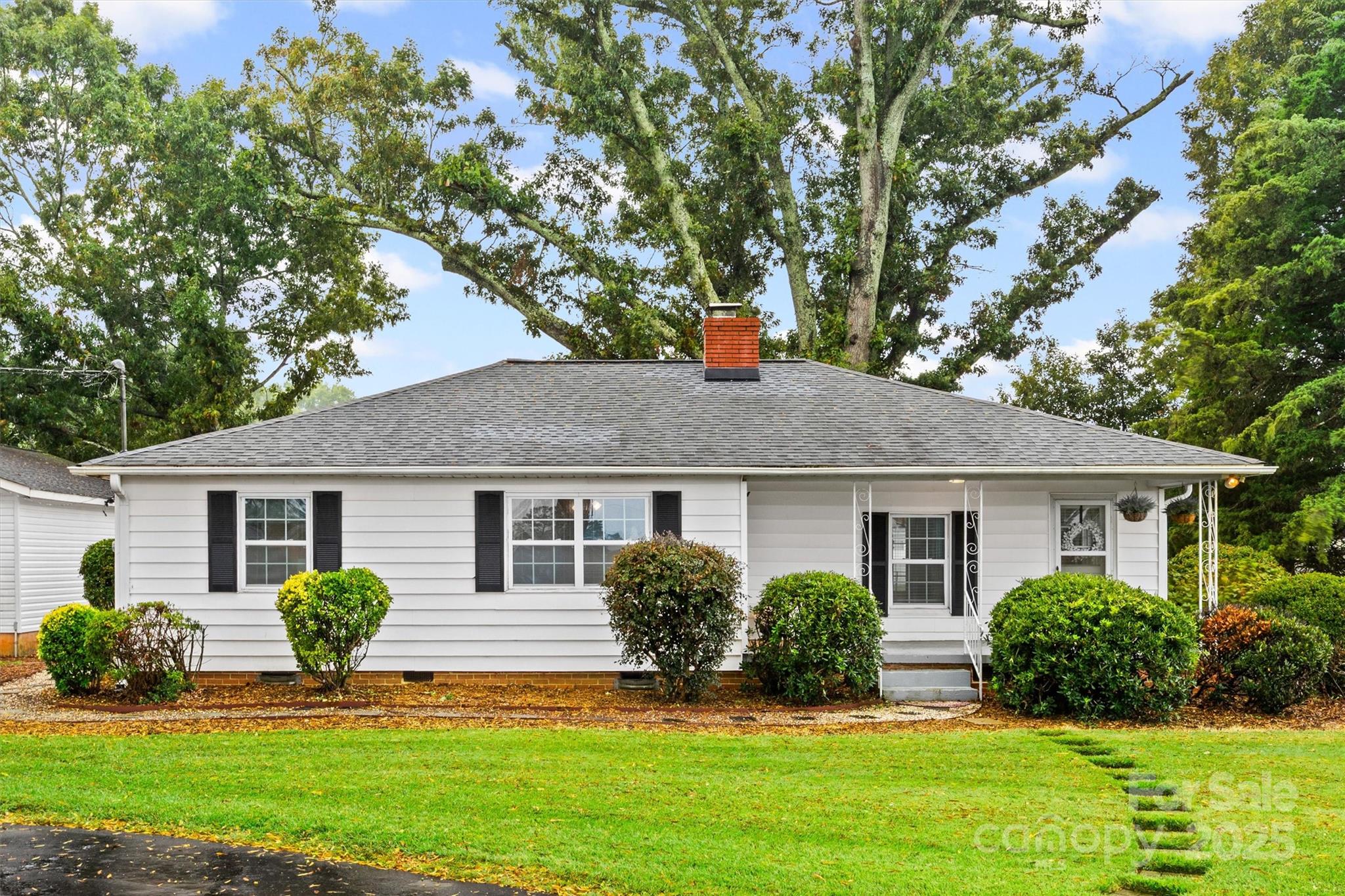 110 Glover Road Gastonia, NC 28056 - Photo 4 of 30 a house view with a outdoor space
