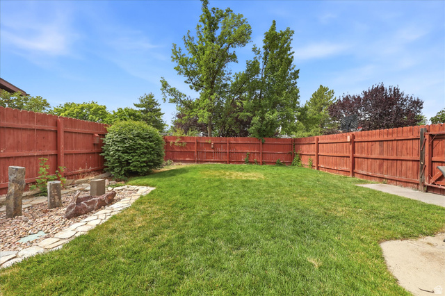 8889 Silverstone Way Sandy, UT 84093 - Photo 19 of 26