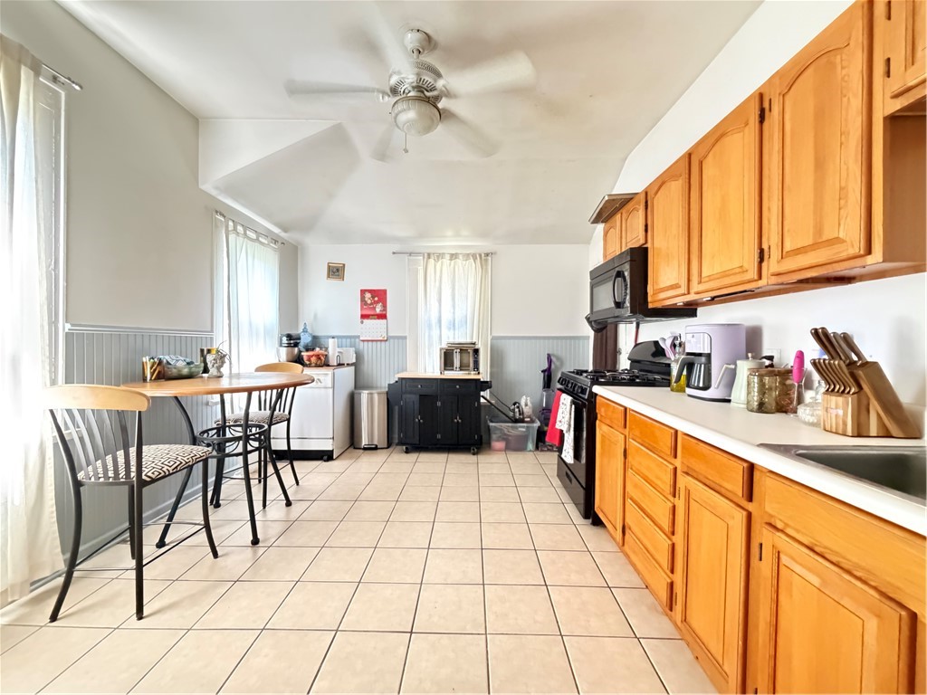 39 Edmonds Street Rochester, NY 14607 - Photo 12 of 25 Downstairs Unit