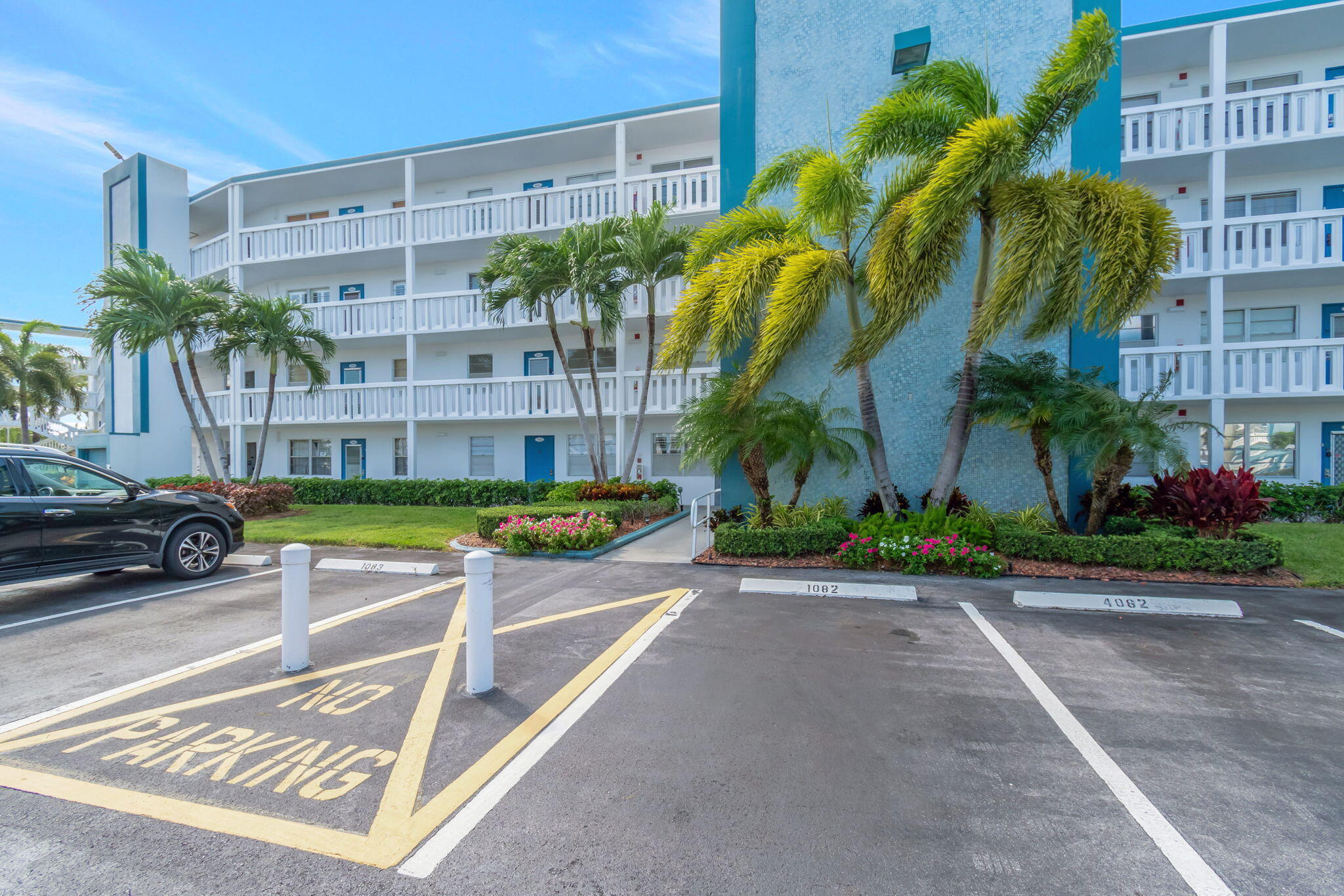 Parking Space 1082