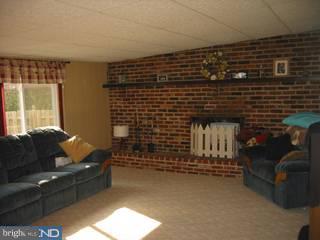 11 Norwyn Road Hatboro, PA 19040 - Photo 4 of 6 Gallery Image 4