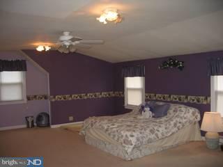 11 Norwyn Road Hatboro, PA 19040 - Photo 5 of 6 Gallery Image 5