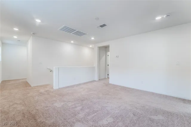 $2,400 | 9092 Nostrand Avenue, Las Vegas, NV 89148