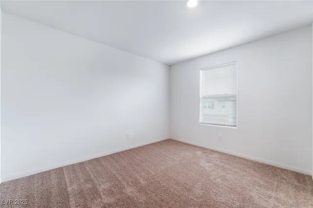 $2,400 | 9092 Nostrand Avenue, Las Vegas, NV 89148