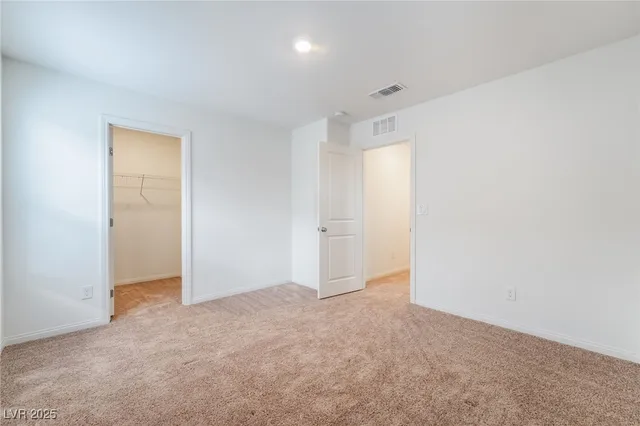 $2,400 | 9092 Nostrand Avenue, Las Vegas, NV 89148