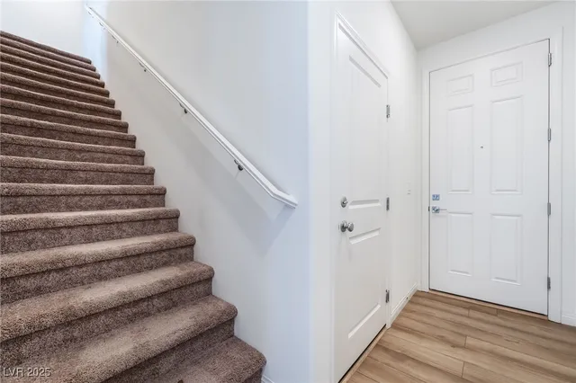 $2,400 | 9092 Nostrand Avenue, Las Vegas, NV 89148