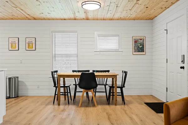 $3,295 | 3002 Brinwood Avenue, Austin, TX 78704