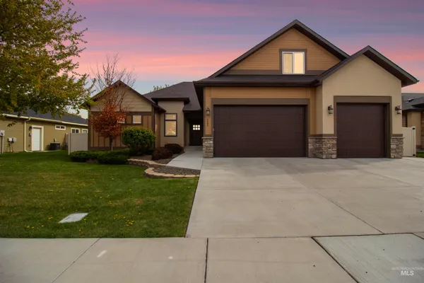 $555,000 | 525 Shadetree Trail, Twin Falls, ID 83301