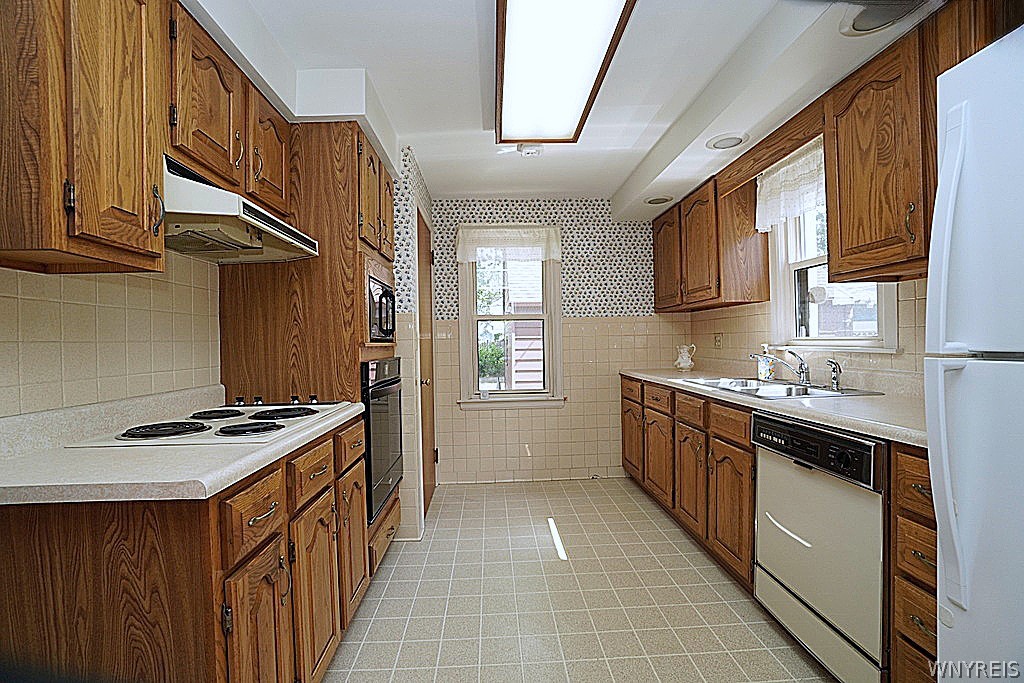 40 Kenton Road Tonawanda, NY 14217 - Photo 23 of 35
