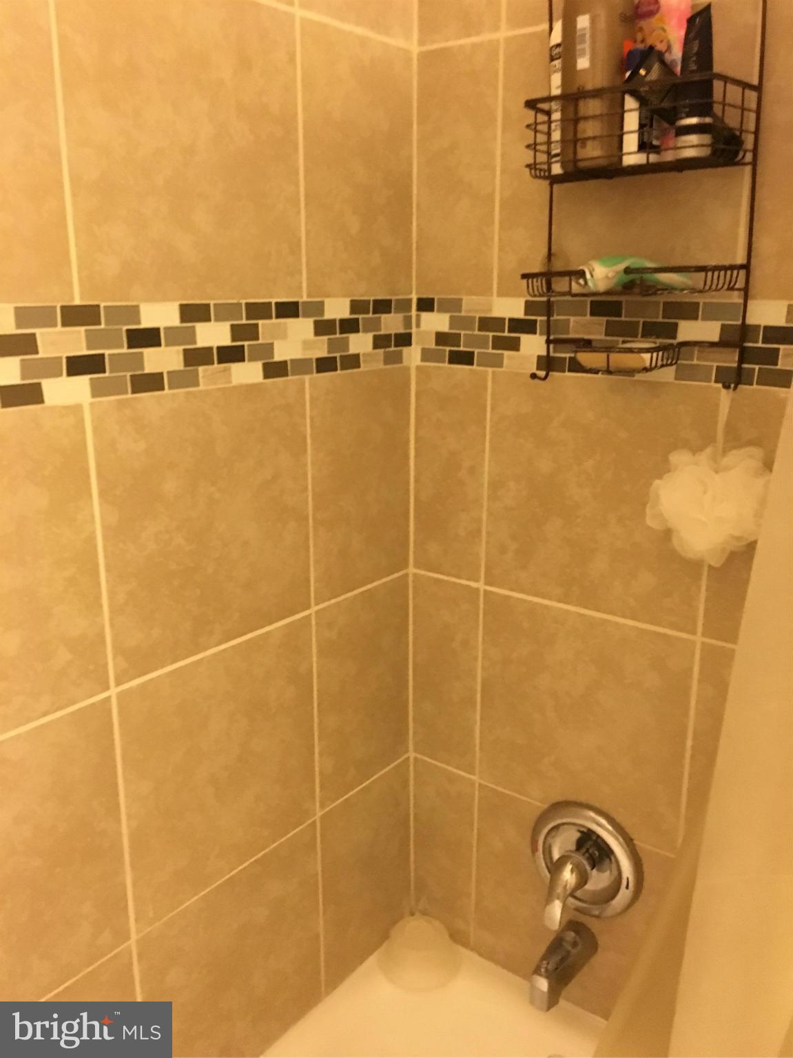 4353 Granby Road Woodbridge, VA 22193 - Photo 3 of 10 Bath
